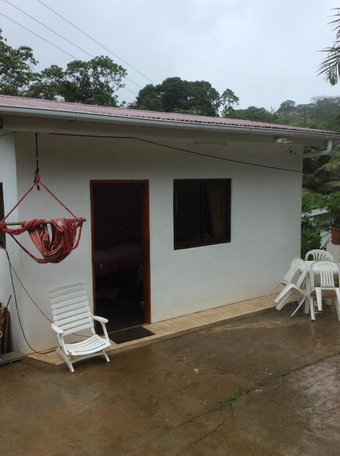 בית אירוח Papayas Self Catering